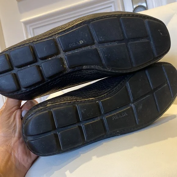 Authentic Prada loafer black leather with gold detail women’s size 37 1/2 - Picture 6 of 9